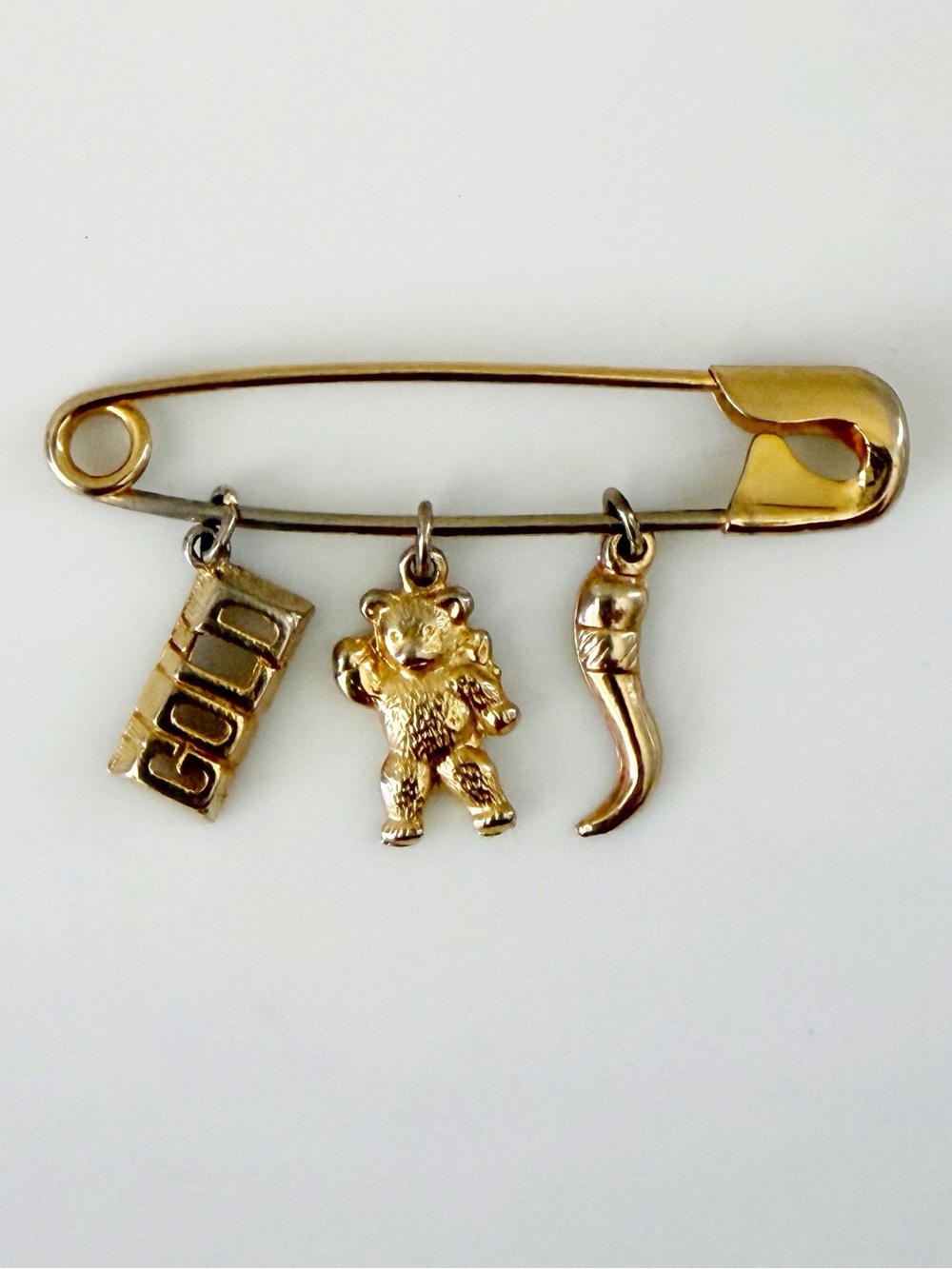 Vintage 80’s Gold Tone Bear Dangle Charms Safety Pin Brooch